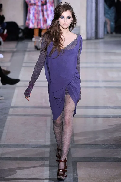 Look 14